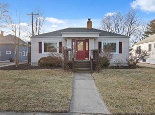107 S Moore St, Bloomington, IL 61701