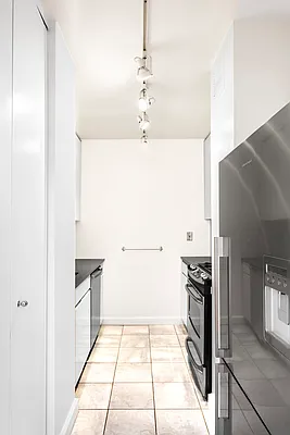 Rented by Newell and Assoc. | media 33