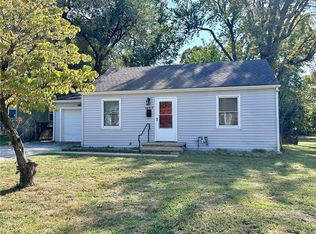 1607 W Sheley Rd, Independence, MO 64052