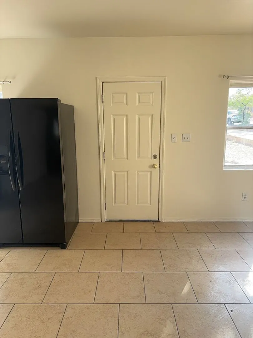 Kelso 204 — Photo 3