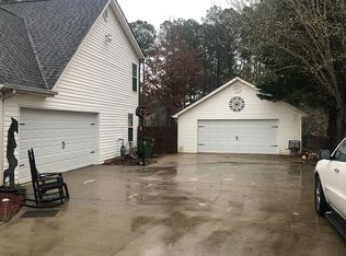 305 Lora Smith Rd, Newnan, GA 30265