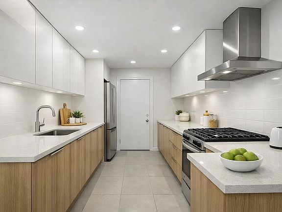 5th image of 865 E 15th St