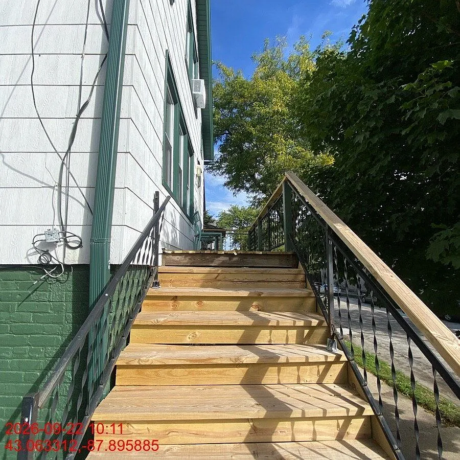 1 bed, 1.0 bath, 1000 sqft, $1,095 — Photo 2