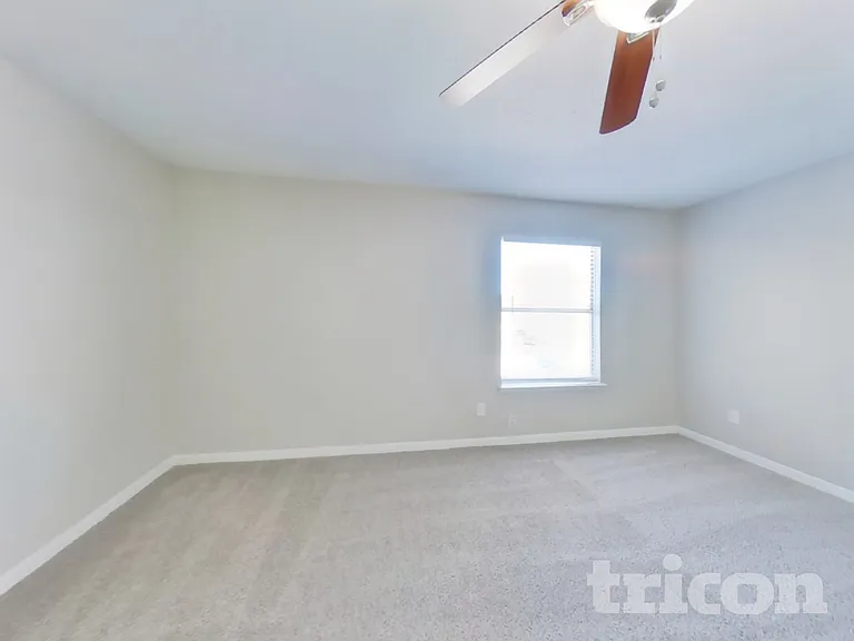 7519 Lobera Dr — Photo 6