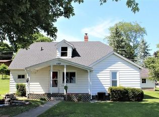 1327 11th Ave, Fulton, IL 61252