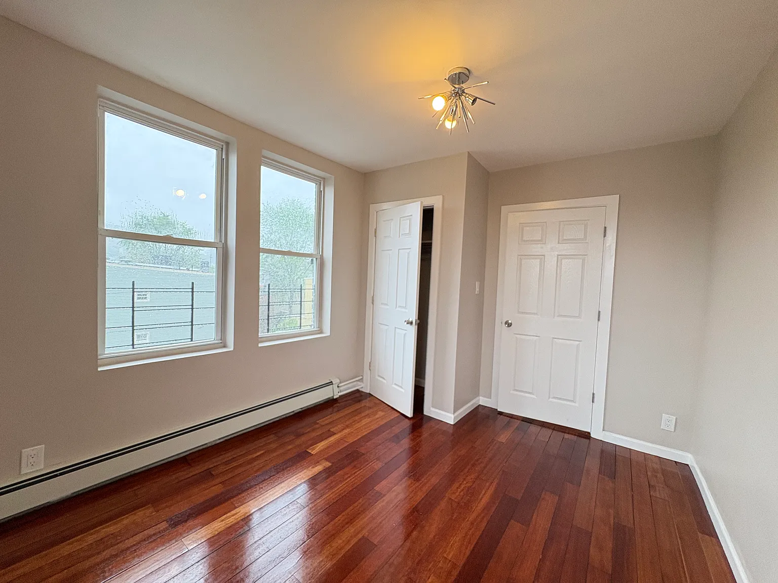 2 bed, 850 sqft, $1,700 — Photo 3