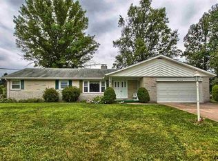 870 Sunlight Dr, York, PA 17402