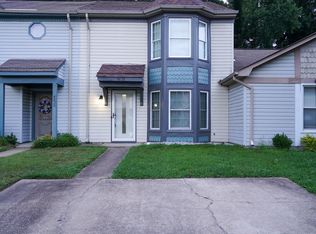 4628 Stonebridge Ln, Virginia Beach, VA 23462