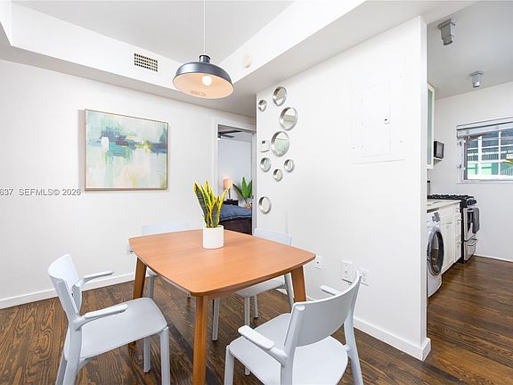 5th image of 1616 Euclid Ave APT 7