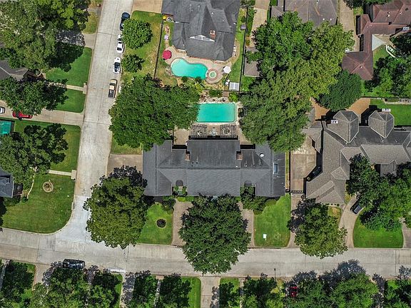 4th image of 3226 Pebble Trace Dr
