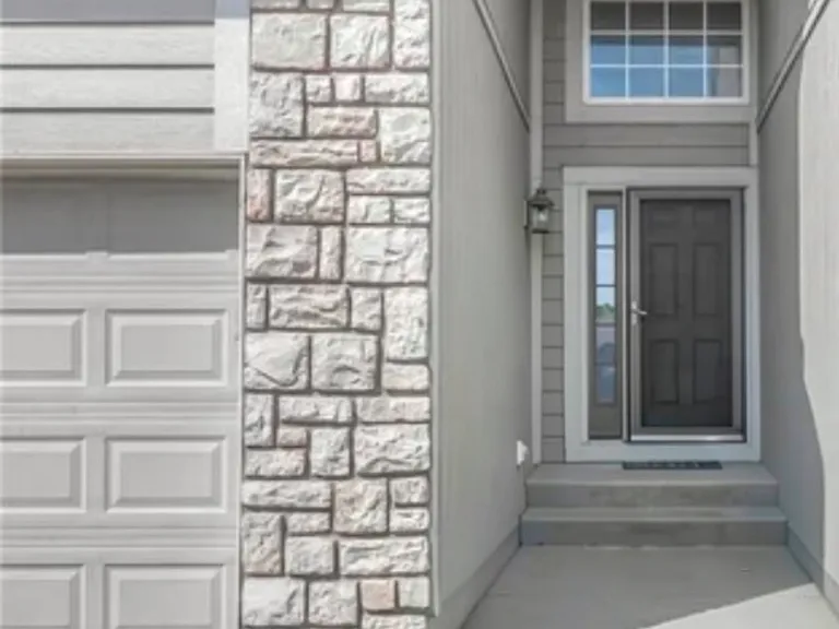 15533 Floyd St — Photo 2
