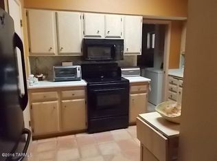 165 E El Membrillo, Green Valley, AZ 85614