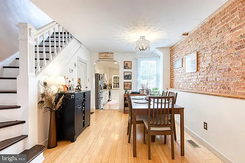 2051 Gough St Photo 1