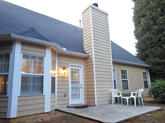 5th image of 1051 Litchfield Way SW