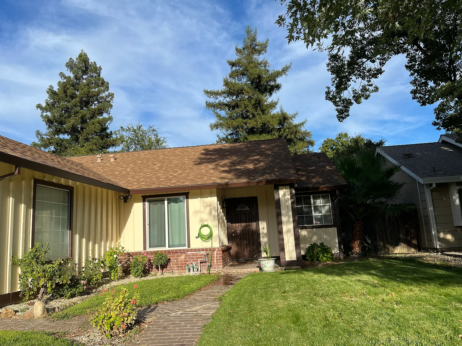 3 bed, 1081 sqft, $2,400 — Photo 3