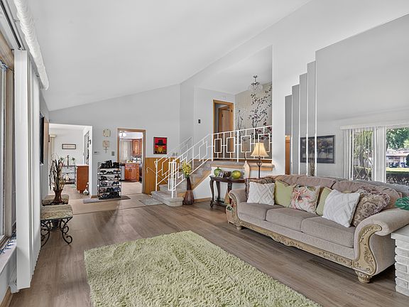 5th image of 2345 184th St