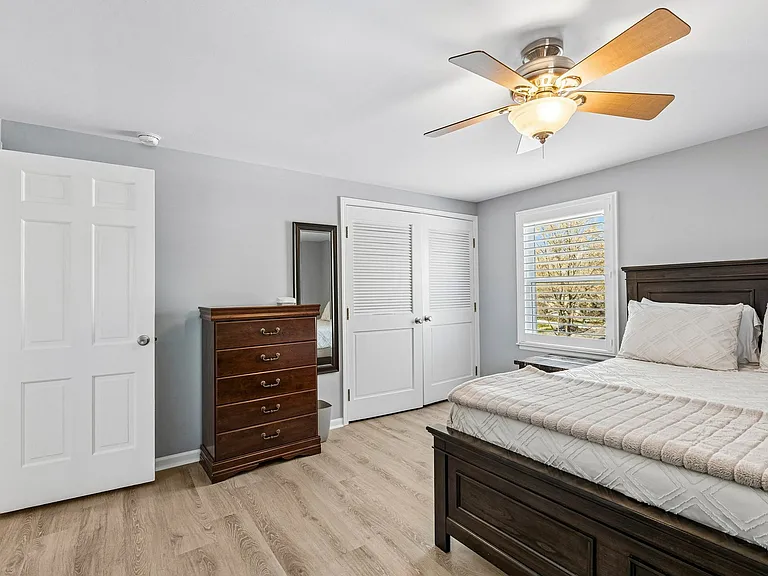 509 Ticonderoga Ln — Photo 21