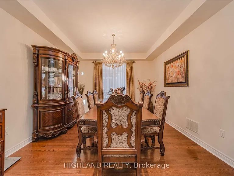 3426 Liptay Ave — Photo 5