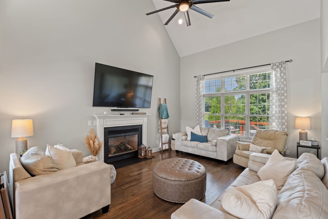 next background image