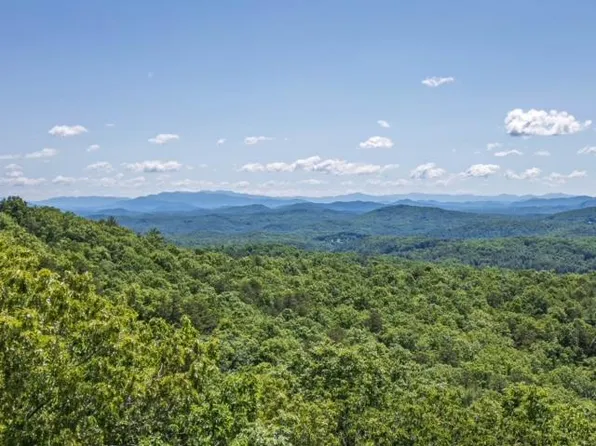 360 Sahkanaga Dr, Murphy, NC 28906
