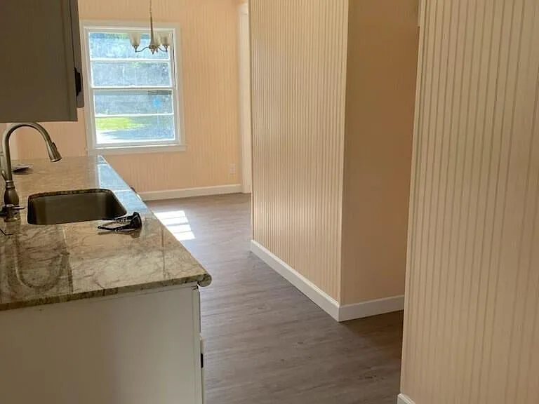 333 Belvedere Dr — Photo 12