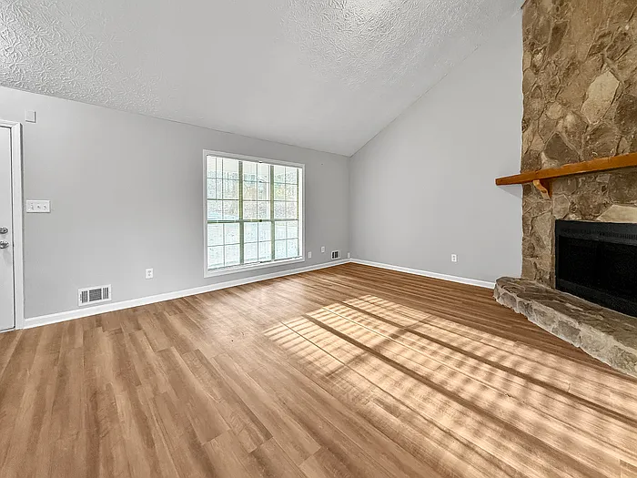 234 Hillcrest Dr — Photo 5