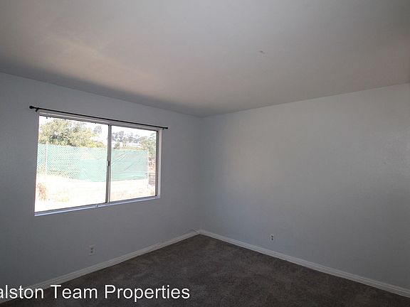 4th image of 1464 38th St APT 1