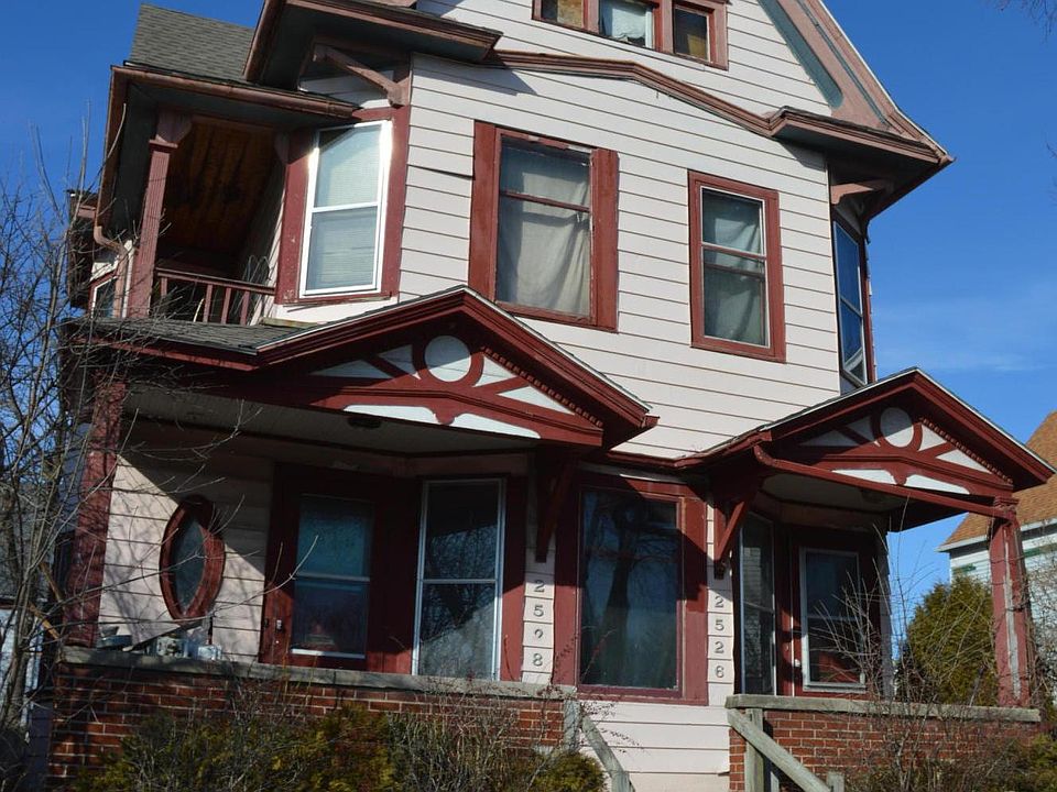 1st image of 2526 W Highland Ave #2528