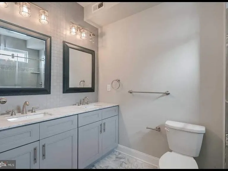 1529 S Lambert St — Photo 12