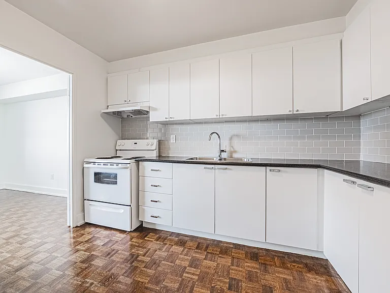 370 Ridelle Ave — Photo 38