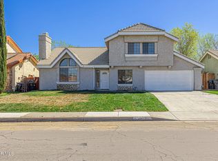 42520 52nd St W, Quartz Hill, CA 93536