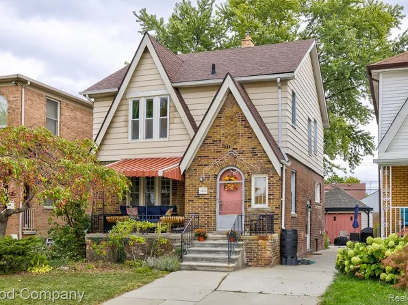 5856 Hartwell St, Dearborn, MI 48126