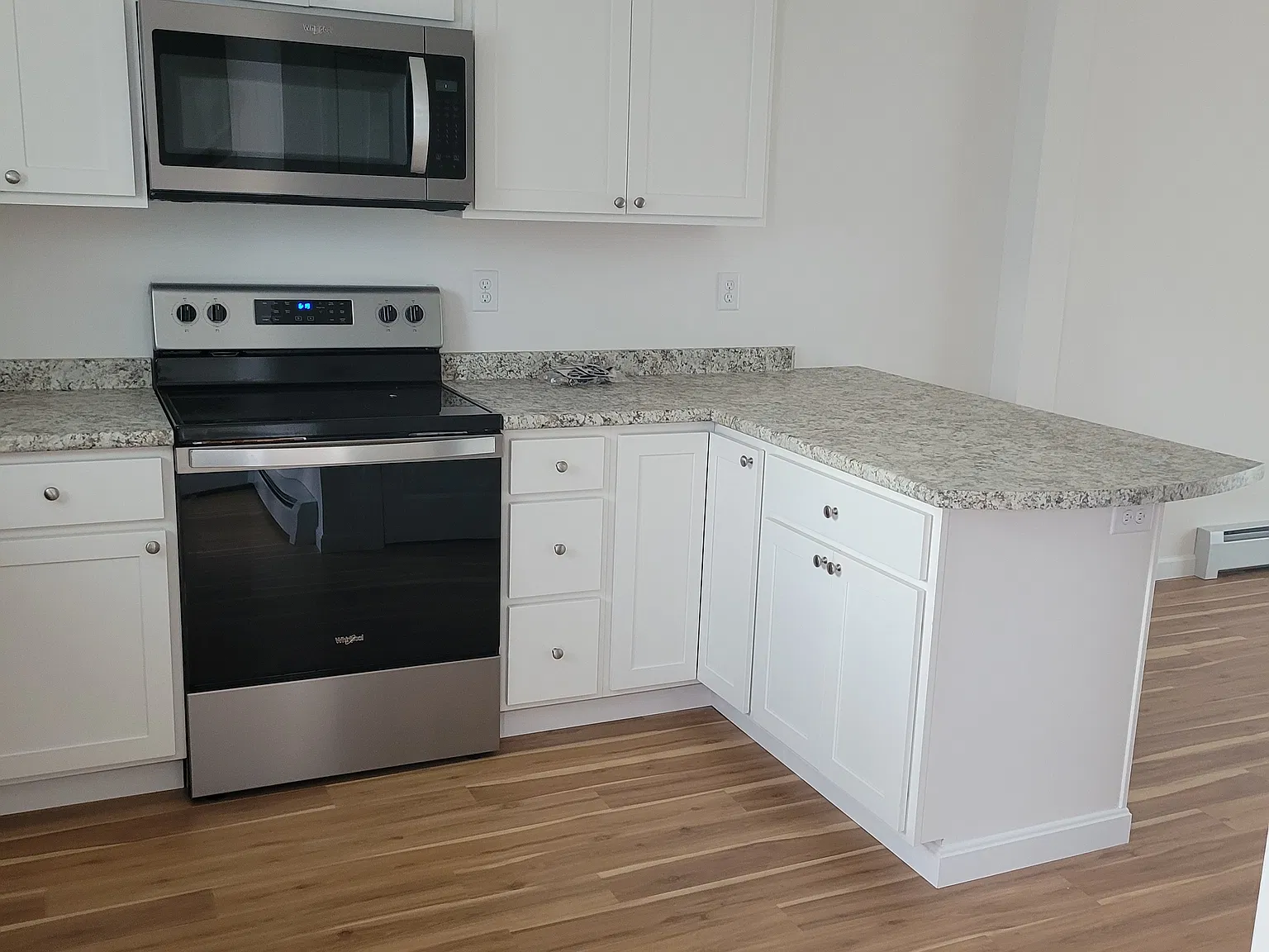 2 bed, 1200 sqft, $1,875 — Photo 2