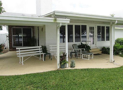 4th image of 524 N Crooked Lake Dr
