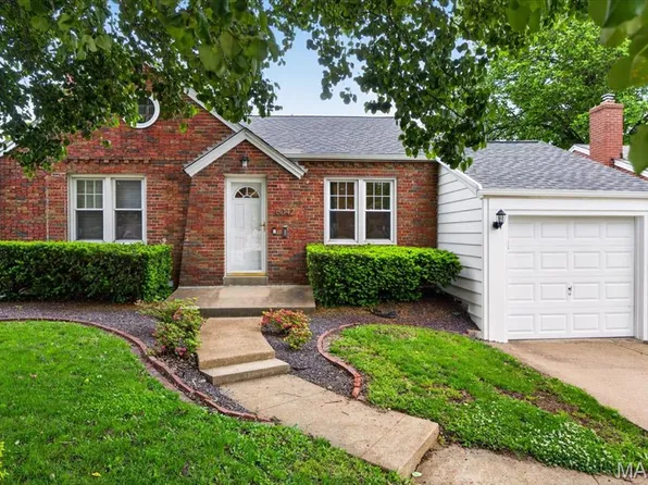 8042 Mackenzie Rd, Saint Louis, MO 63123