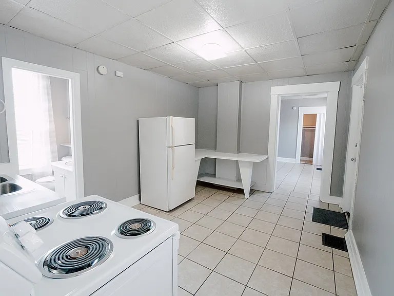 9230 Reading Rd #8 — Photo 4