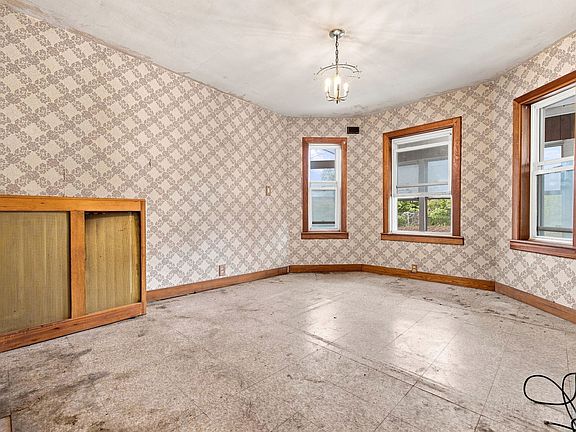 2nd image of 638 Mystic Ave