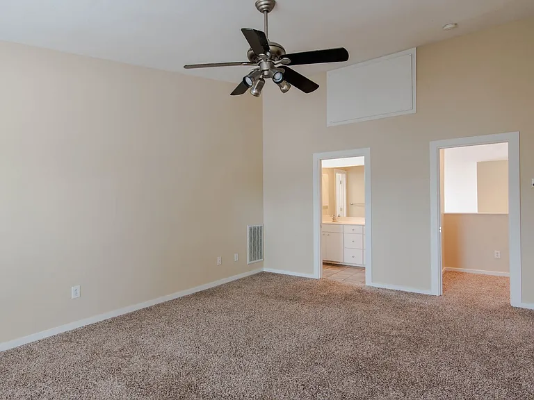 2724 Shelby Ave — Photo 14