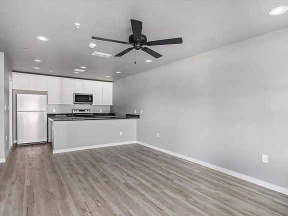 2nd image of 9114 Royal Ln #132