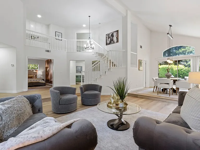 66 Edgegate Ct — Photo 8