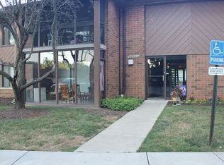 22954 Mastick Rd APT 102, Fairview Park, OH 44126