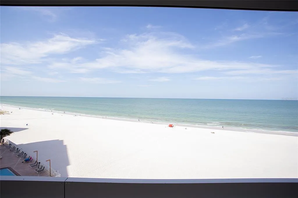 2 bed, 1165 sqft, $4,500 — Photo 4