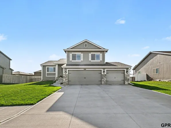 15006 S 19th St, Bellevue, NE 68123
