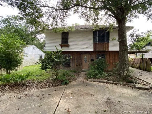1831 Broadmoor Dr, Lake Charles, LA 70601