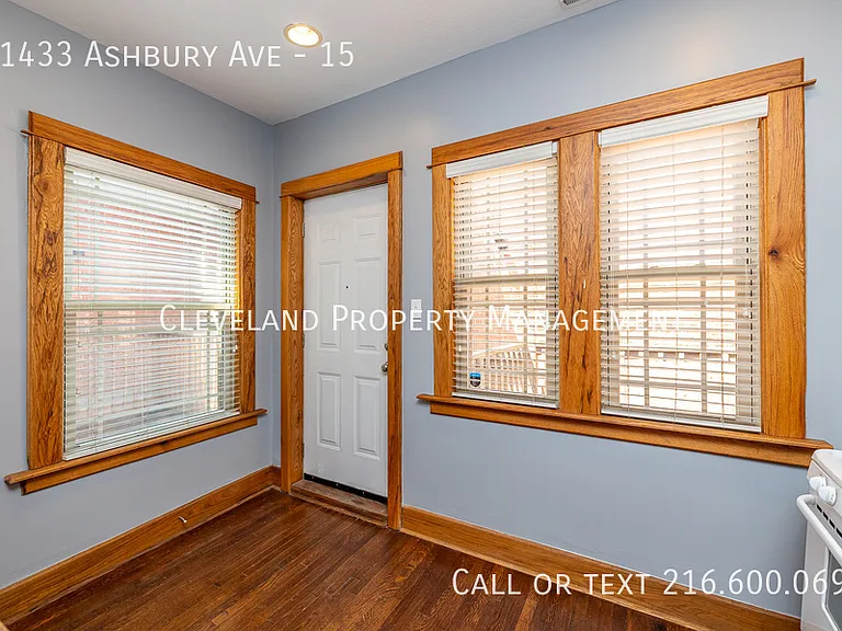 11433 Ashbury Ave #15 — Photo 12