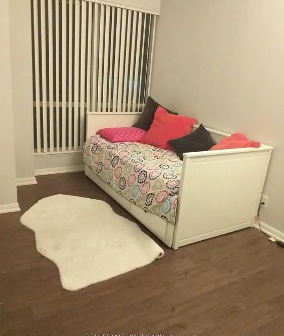 1 bed, $1,000 — Photo 3