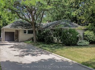 10 Campbell Cres, Toronto, ON M2P1P2