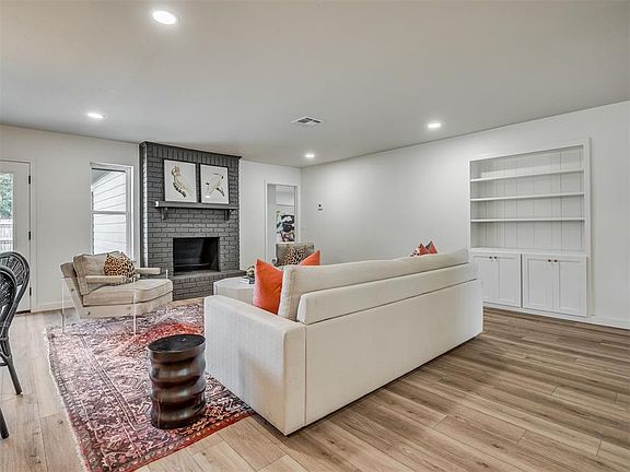 4th image of 2529 NW 58th St