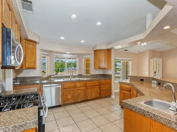 11187 Braceo St, Phelan, CA 92392