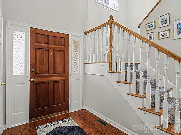 3rd image of 300 Kilmer Ln